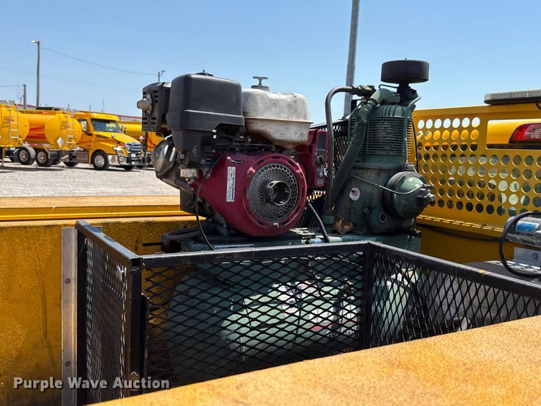 image for item EU2083 2018 Chevrolet Silverado 3500HD utility bed pickup truck