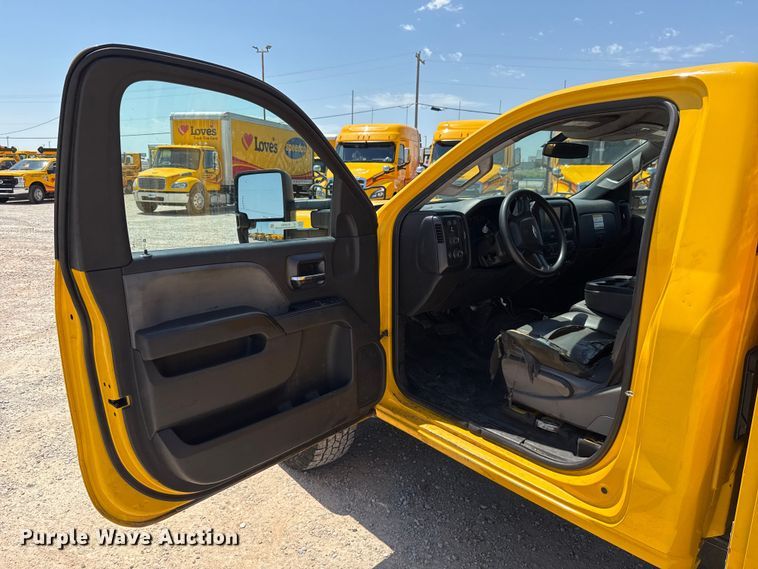 image for item EU2083 2018 Chevrolet Silverado 3500HD utility bed pickup truck