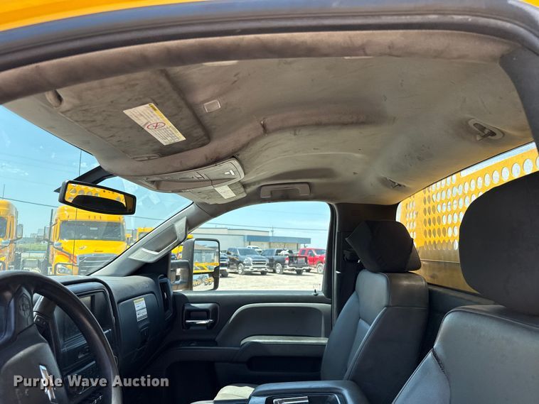 image for item EU2083 2018 Chevrolet Silverado 3500HD utility bed pickup truck