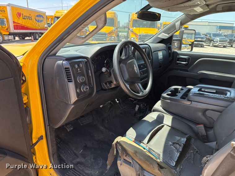 image for item EU2083 2018 Chevrolet Silverado 3500HD utility bed pickup truck