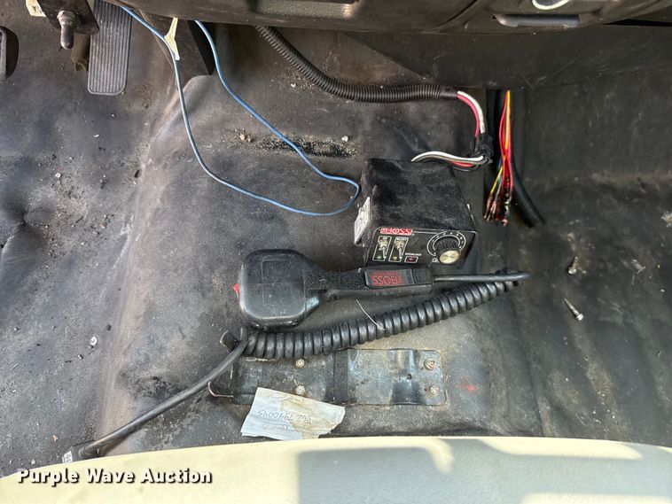 image for item EU2083 2018 Chevrolet Silverado 3500HD utility bed pickup truck