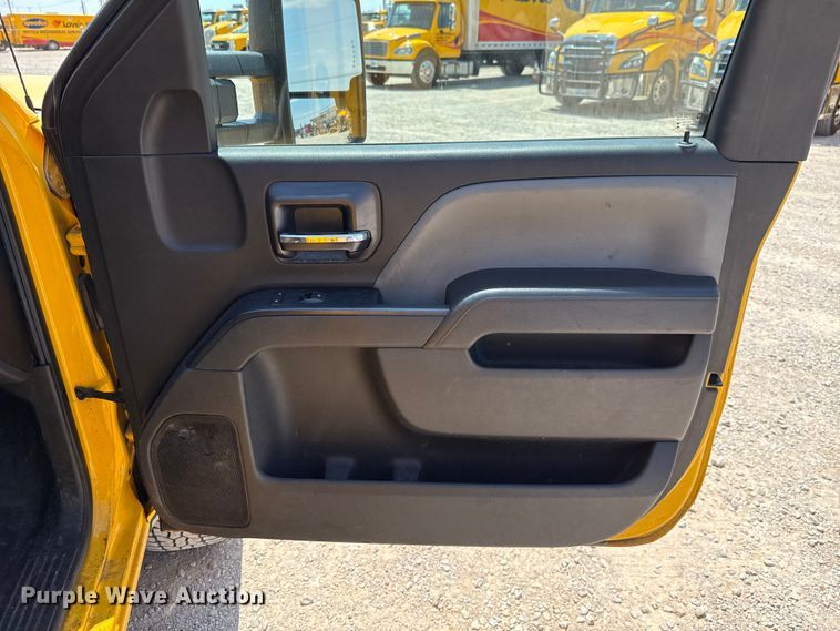 image for item EU2083 2018 Chevrolet Silverado 3500HD utility bed pickup truck