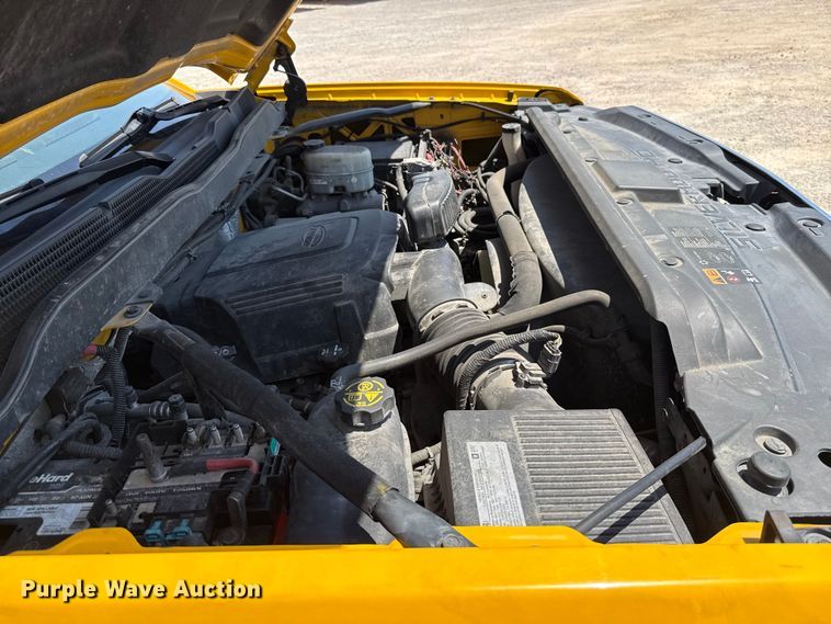 image for item EU2083 2018 Chevrolet Silverado 3500HD utility bed pickup truck