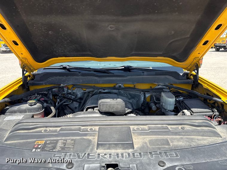 image for item EU2083 2018 Chevrolet Silverado 3500HD utility bed pickup truck