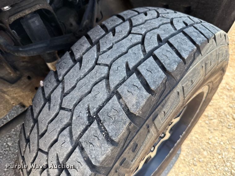 image for item EU2083 2018 Chevrolet Silverado 3500HD utility bed pickup truck