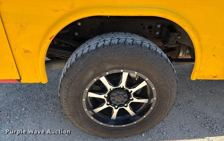 image for item EU2083 2018 Chevrolet Silverado 3500HD utility bed pickup truck