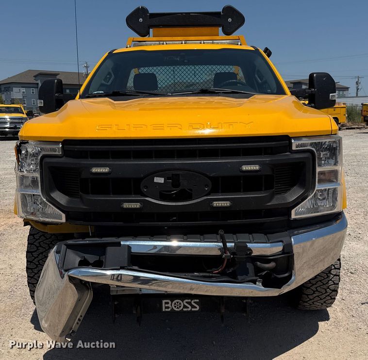 image for item EU2084 2020 Ford F350 Super Duty  utility bed pickup truck