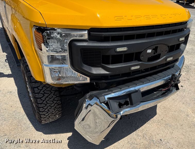 image for item EU2084 2020 Ford F350 Super Duty  utility bed pickup truck