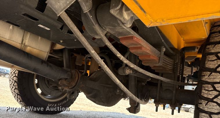 image for item EU2084 2020 Ford F350 Super Duty  utility bed pickup truck