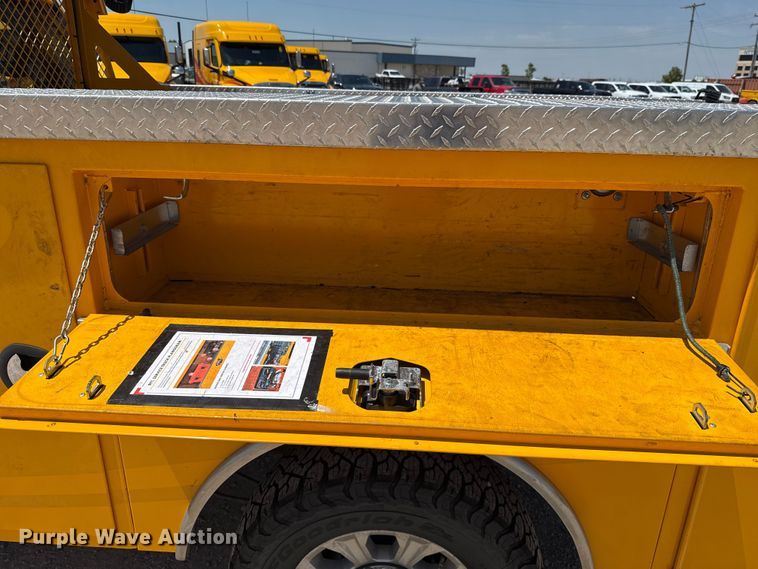 image for item EU2084 2020 Ford F350 Super Duty  utility bed pickup truck