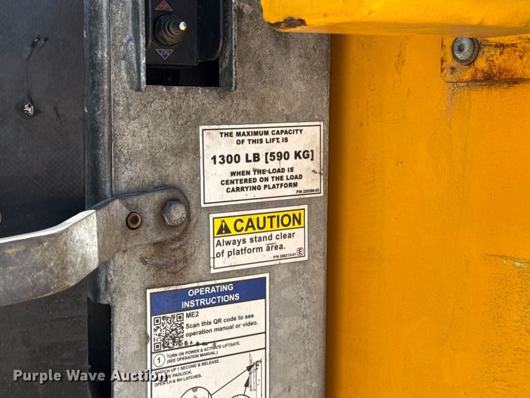 image for item EU2084 2020 Ford F350 Super Duty  utility bed pickup truck