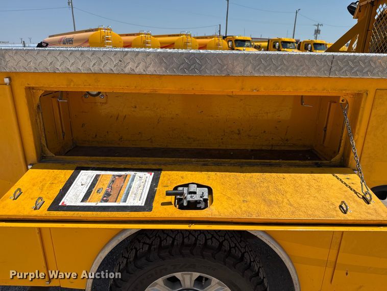 image for item EU2084 2020 Ford F350 Super Duty  utility bed pickup truck