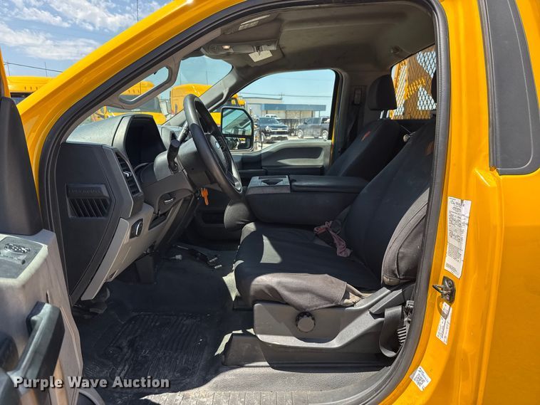 image for item EU2084 2020 Ford F350 Super Duty  utility bed pickup truck