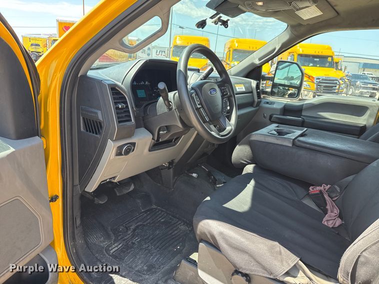 image for item EU2084 2020 Ford F350 Super Duty  utility bed pickup truck