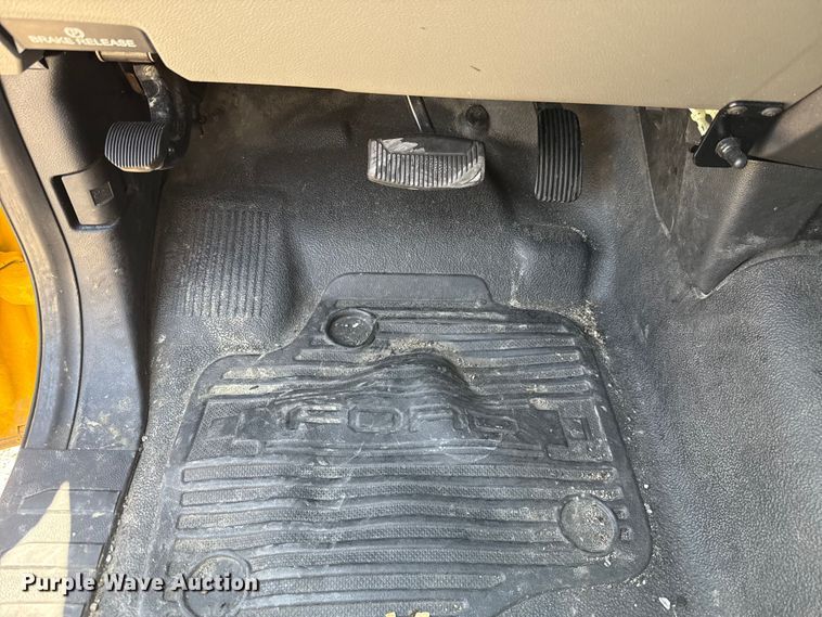 image for item EU2084 2020 Ford F350 Super Duty  utility bed pickup truck