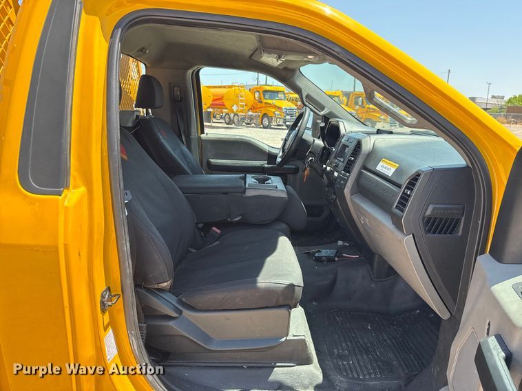 image for item EU2084 2020 Ford F350 Super Duty  utility bed pickup truck