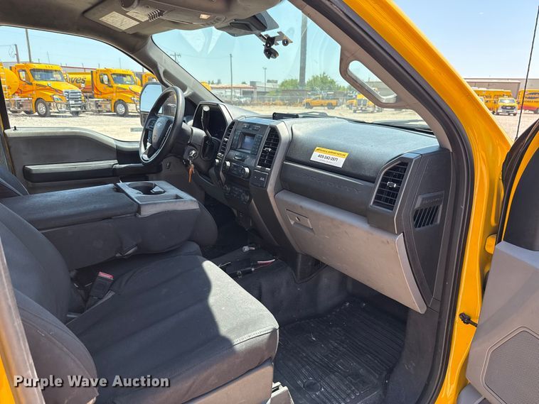 image for item EU2084 2020 Ford F350 Super Duty  utility bed pickup truck