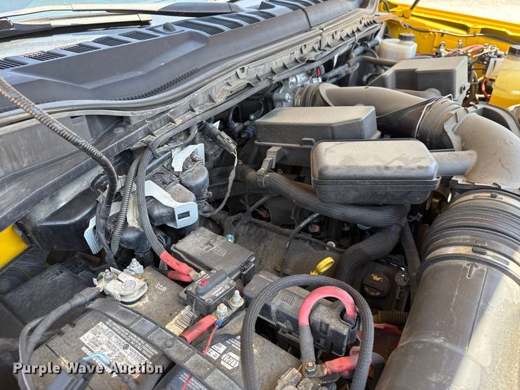 image for item EU2084 2020 Ford F350 Super Duty  utility bed pickup truck