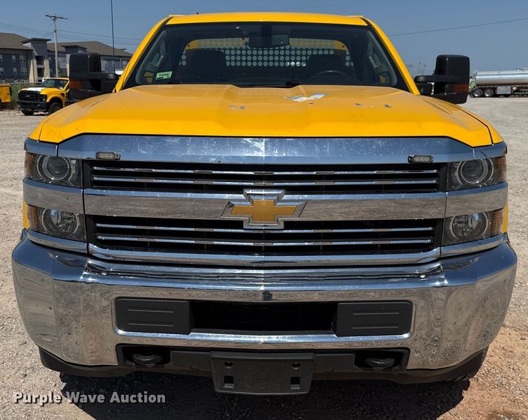 image for item EU2086 2018 Chevrolet Silverado 3500HD utility bed pickup truck