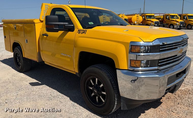 image for item EU2086 2018 Chevrolet Silverado 3500HD utility bed pickup truck
