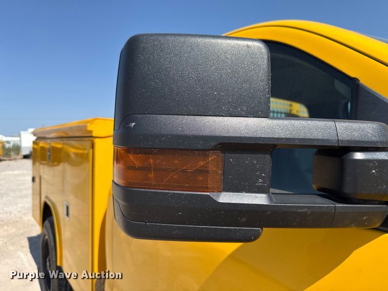 image for item EU2086 2018 Chevrolet Silverado 3500HD utility bed pickup truck