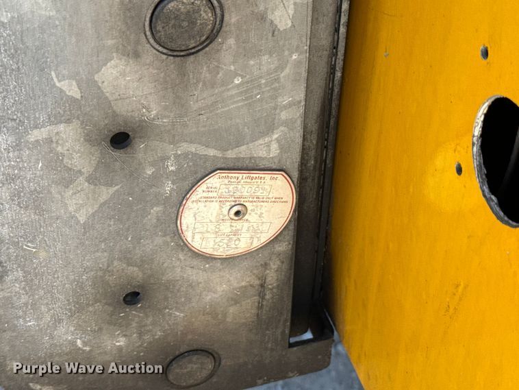 image for item EU2086 2018 Chevrolet Silverado 3500HD utility bed pickup truck