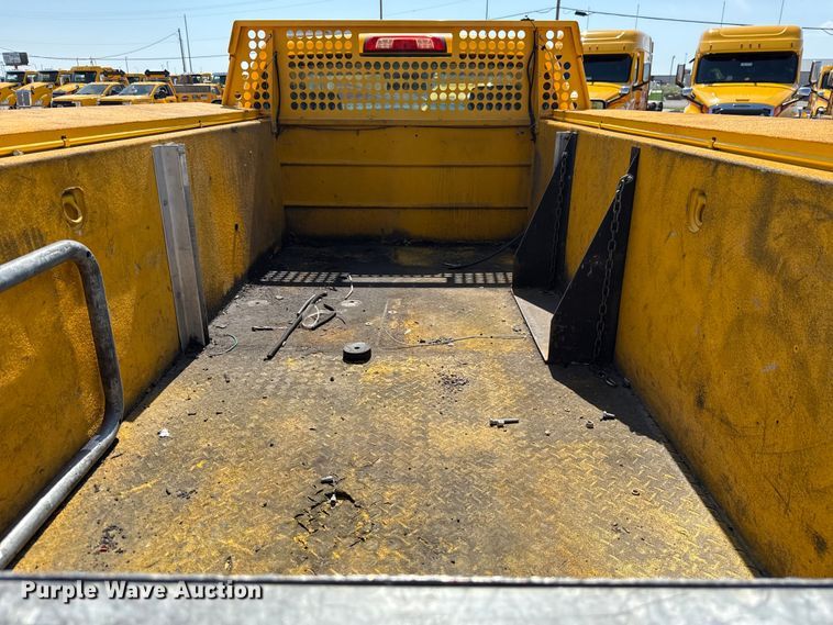 image for item EU2086 2018 Chevrolet Silverado 3500HD utility bed pickup truck