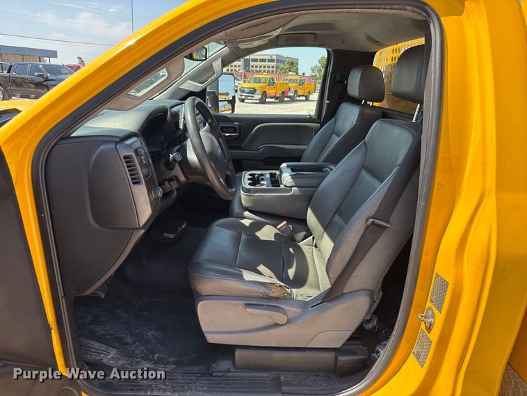 image for item EU2086 2018 Chevrolet Silverado 3500HD utility bed pickup truck