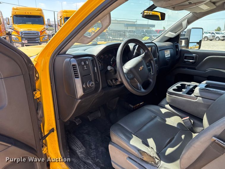 image for item EU2086 2018 Chevrolet Silverado 3500HD utility bed pickup truck