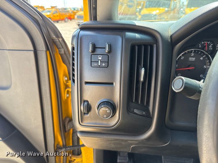 image for item EU2086 2018 Chevrolet Silverado 3500HD utility bed pickup truck