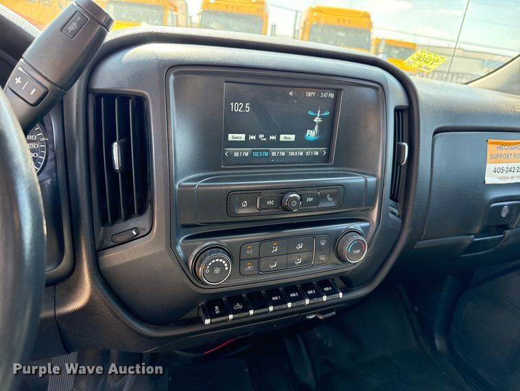 image for item EU2086 2018 Chevrolet Silverado 3500HD utility bed pickup truck