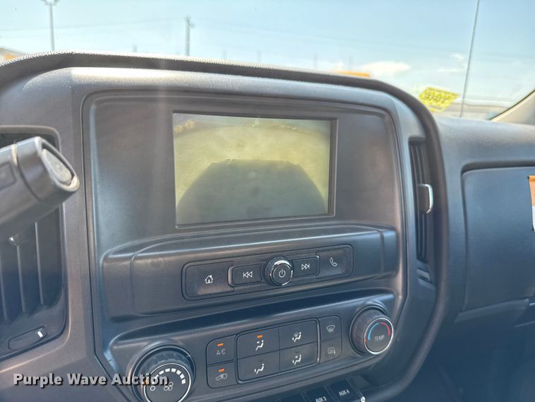 image for item EU2086 2018 Chevrolet Silverado 3500HD utility bed pickup truck