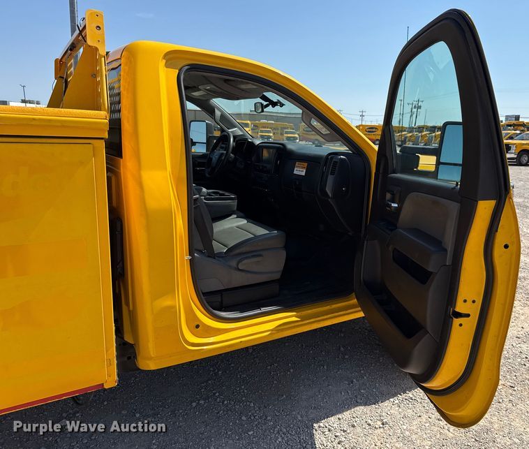 image for item EU2086 2018 Chevrolet Silverado 3500HD utility bed pickup truck