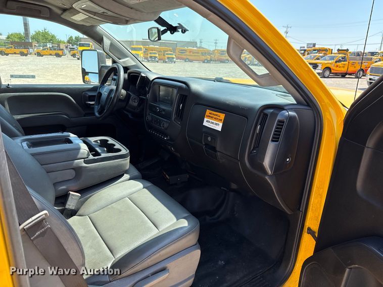 image for item EU2086 2018 Chevrolet Silverado 3500HD utility bed pickup truck