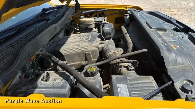 image for item EU2086 2018 Chevrolet Silverado 3500HD utility bed pickup truck