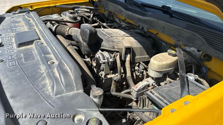 image for item EU2086 2018 Chevrolet Silverado 3500HD utility bed pickup truck