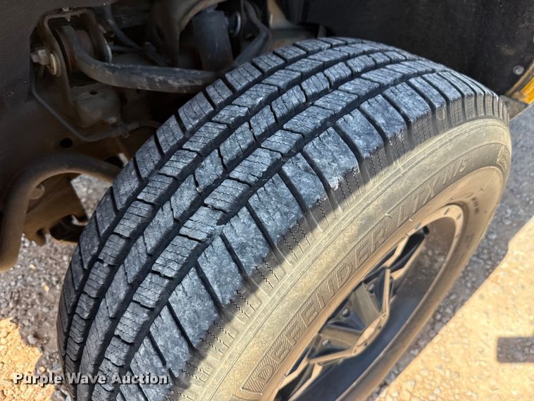 image for item EU2086 2018 Chevrolet Silverado 3500HD utility bed pickup truck