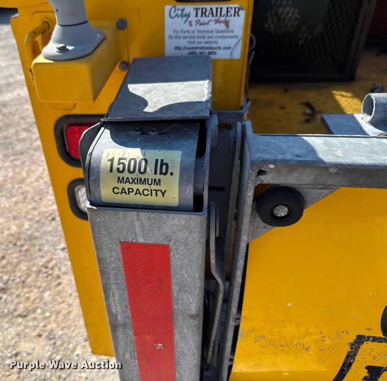 image for item EU2087 2017 Ford F350 Super Duty utility bed pickup truck