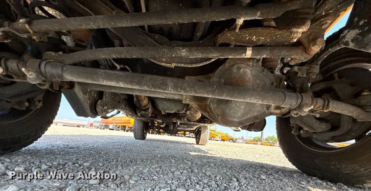 image for item EU2087 2017 Ford F350 Super Duty utility bed pickup truck