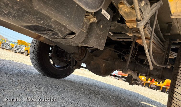 image for item EU2087 2017 Ford F350 Super Duty utility bed pickup truck