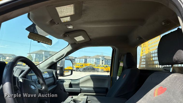 image for item EU2087 2017 Ford F350 Super Duty utility bed pickup truck