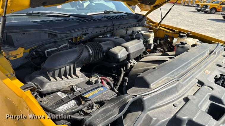 image for item EU2087 2017 Ford F350 Super Duty utility bed pickup truck