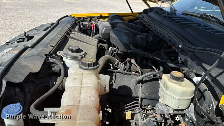 image for item EU2087 2017 Ford F350 Super Duty utility bed pickup truck