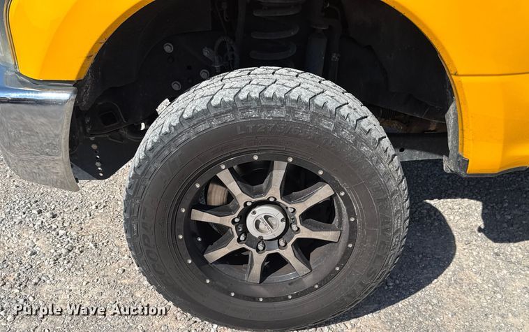 image for item EU2087 2017 Ford F350 Super Duty utility bed pickup truck