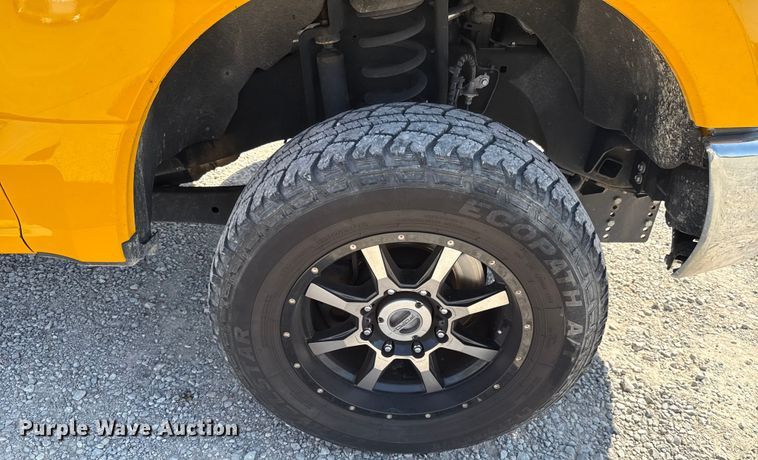 image for item EU2087 2017 Ford F350 Super Duty utility bed pickup truck