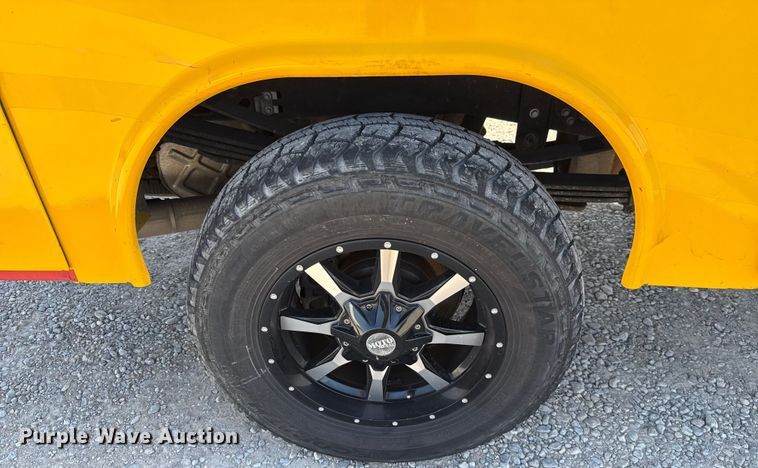 image for item EU2087 2017 Ford F350 Super Duty utility bed pickup truck