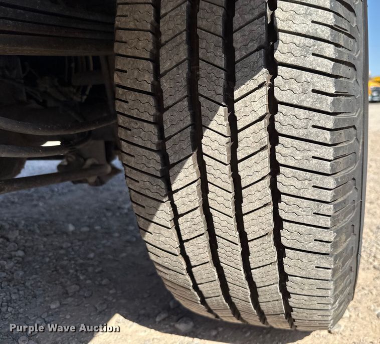 image for item EU2087 2017 Ford F350 Super Duty utility bed pickup truck