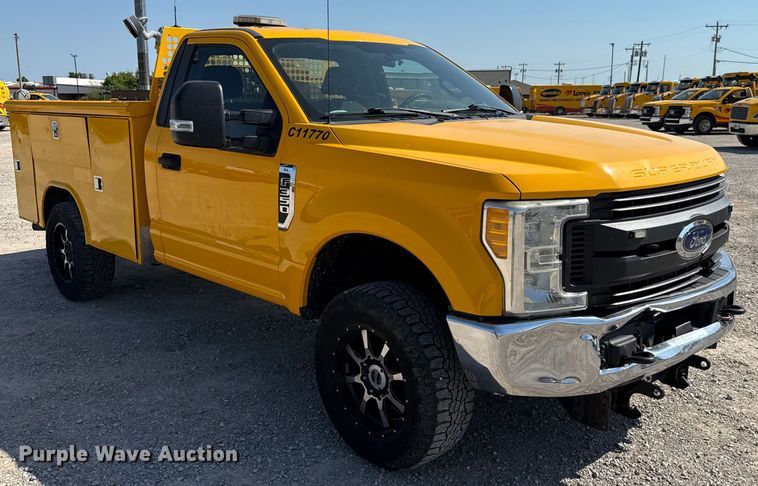 image for item EU2088 2017 Ford F350 Super Duty  utility bed pickup truck