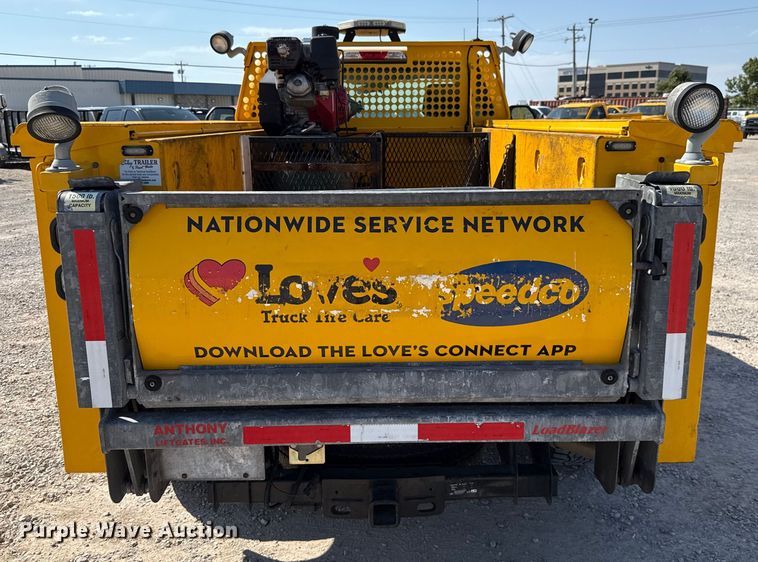 image for item EU2088 2017 Ford F350 Super Duty  utility bed pickup truck