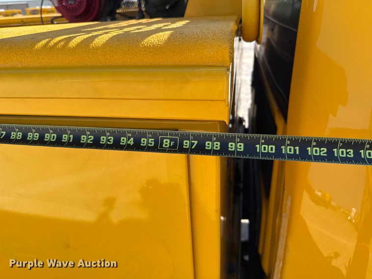 image for item EU2088 2017 Ford F350 Super Duty  utility bed pickup truck